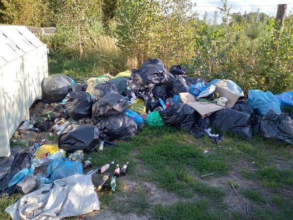 Rydzewo, wysypisko przy cmentarzu