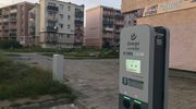 [FOTOMIGAWKA] Wandale zniszczyli nową stację do ładowania samochodów elektrycznych