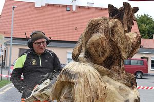 Mazurski rybak, kapliczka oraz panna z głębin