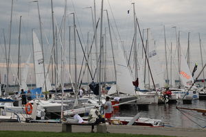 Po rocznej przerwie odbywają się Mistrzostwa Polski Jachtów Kabinowych na Niegocinie