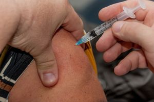 Trzecia dawka szczepionki dla wybranych