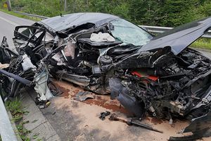 Elbląg: Wypadek na drodze do miejscowości Łęcze. Pijany kierowca uderzył w drzewo