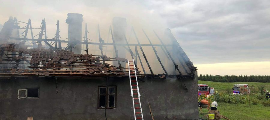 Spalony budynek w miejscowości Sołtysowizna w gm. Górowo Iławeckie