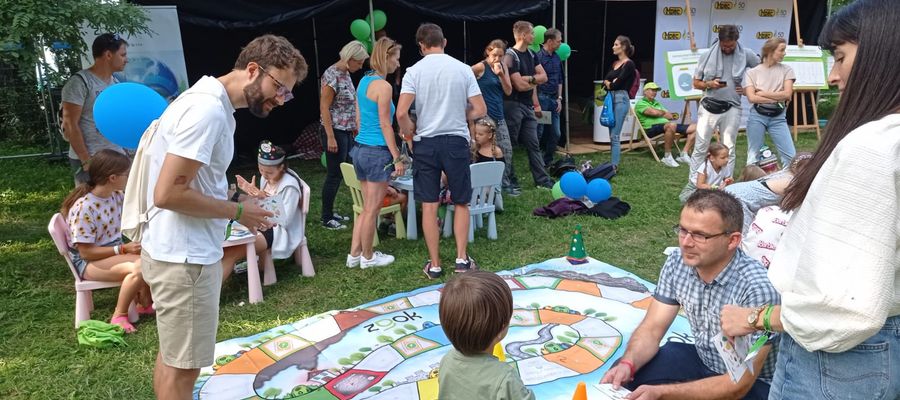 Stoisko Zakładu Gospodarki Odpadami Komunalnymi podczas Olsztyn Green Festivalu 2021