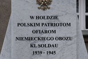 Odsłonięcie pomnika na terenie byłego obozu Soldau