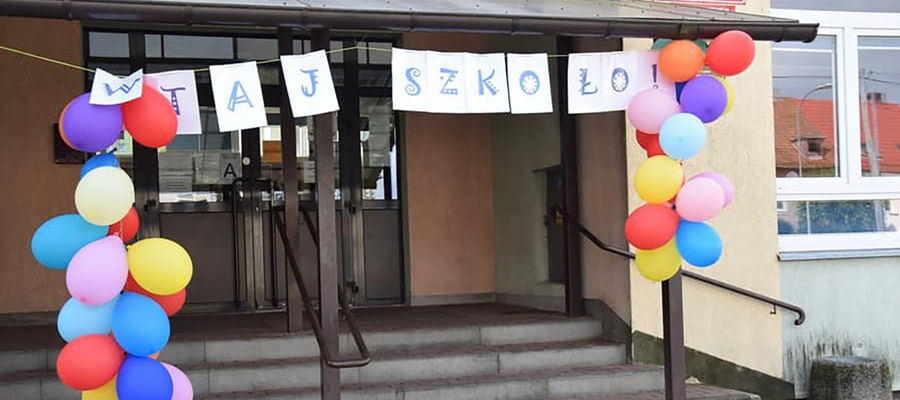Rozpoczęcie roku szkolnego SP 3 w Bartoszycach 