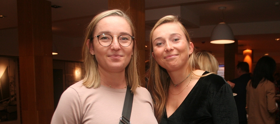 Agata Barwińska (z prawej strony) ze swoją siostrą Pauliną podczas Gali Sportowej Gazety Iławskiej 