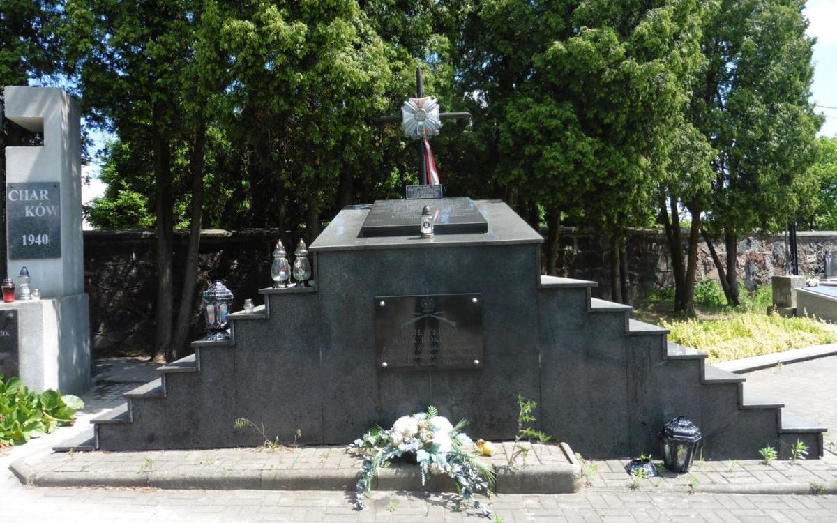 Grób-pomnik żołnierzy poległych w wojnie 1920 roku 