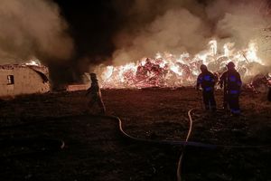Pożar w Nowej Wsi k. Iławy. Strażacy w akcji