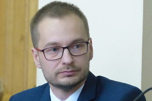 Nikt nie straci na wynagrodzeniu po przeniesieniu do CUW – zapewnia burmistrz Kopaczewski