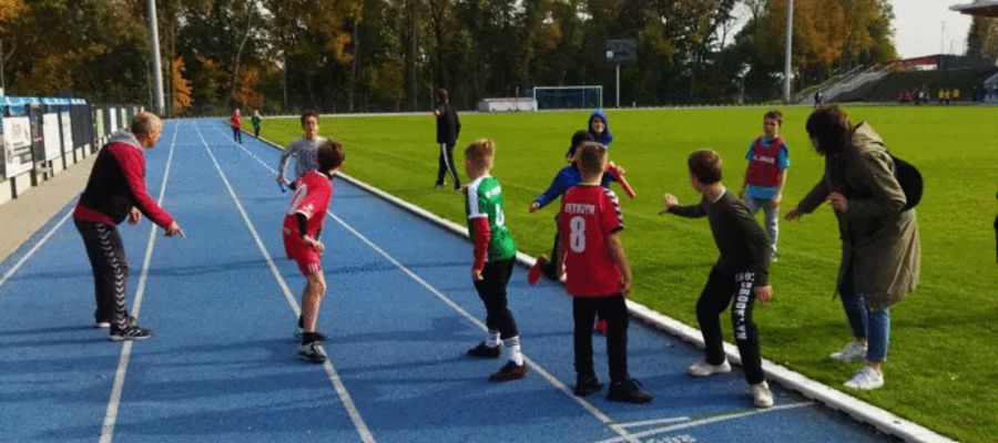 Uczniowie rywalizowali w Jesiennych Sztafetach Lekkoatletycznych 