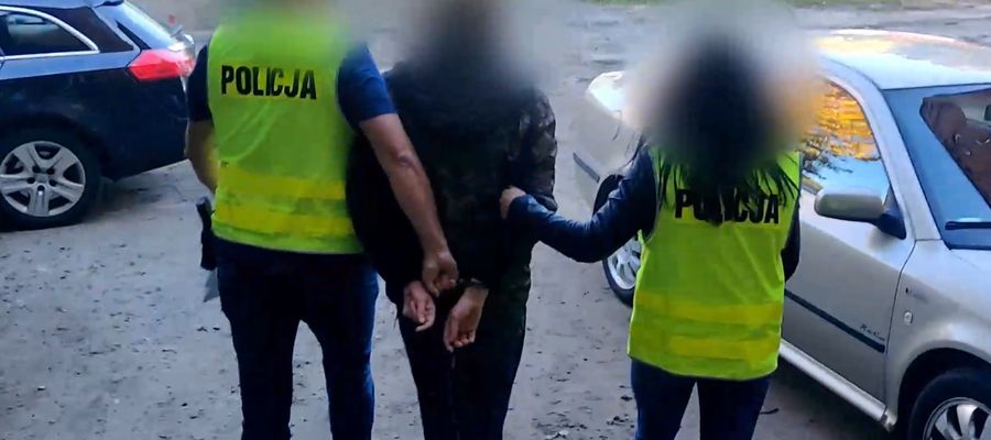 Policja w Olsztynie zatrzymała 20-latka, który zaatakował i okradł 63-letnią kobietę
