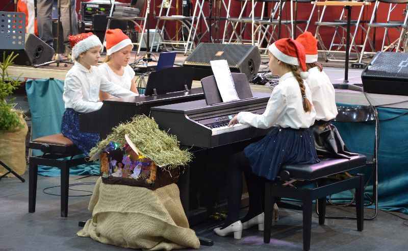 Co roku uczniowie Szkoły biorą udział w koncertach bożonarodzeniowych
