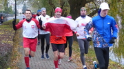 parkrun niepodległościowy! Zobacz zdjęcia z biegu nad Małym Jeziorakiem
