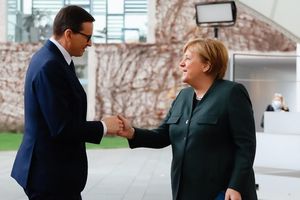 Premier Morawiecki spotkał się z Angelą Merkel