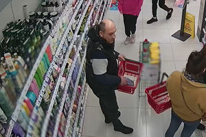 ZAREJESTROWAŁY ICH KAMERY MONITORINGU