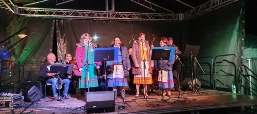 Na Jarmarku organizowanym w poprzednich latach były m.in. występy zespołów folklorystycznych