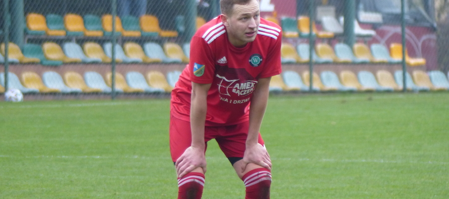 Sebastian Szypulski w meczu ze Świtem zdobył dla GKS-u Wikielec gola po rzucie karnym, ale sam też spowodował "jedenastkę"