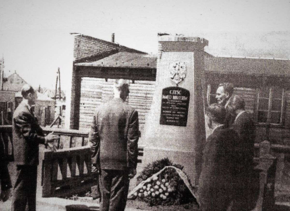 Pomnik ufundowany po okresie „Odwilży” w roku 1956