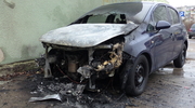 Opel płonął na os. Podleśnym [zdjęcia, video]