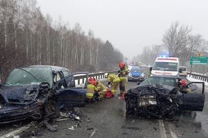 Wypadek pod Uniszkami, trzy osoby ranne