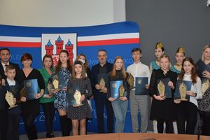 Burmistrz Olecka wręczył nagrody i stypendia za wybitne osiągnięcia
