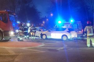 Wypadek na skrzyżowaniu Sybiraków i Rataja w Olsztynie. Dwie osoby w szpitalu