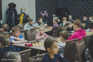 Adepci królewskiej gry ćwiczyli głowy na świątecznym turnieju szachowym