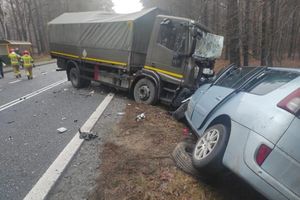 Śmiertelny wypadek na trasie Olsztyn-Ostróda. Brała w nim udział ciężarówka wojskowa