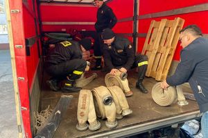 Strażacy z powiatu ostródzkiego przekazali sprzęt pożarniczy na Ukrainę