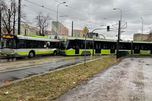Z OSTATNIEJ CHWILI: Centrum Olsztyna stoi w korkach. Awaria tramwaju na skrzyżowaniu