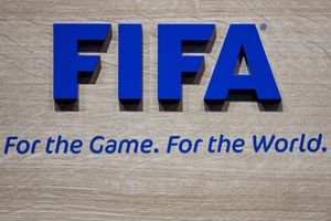 FIFA i UEFA zawiesiły reprezentację i kluby z Rosji
