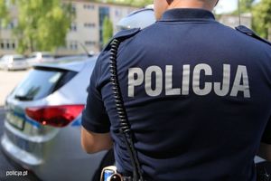 W Lubawie, 19 – latek wymusił pierwszeństwo policjantom podczas patrolu