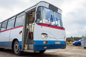 Grupa pasjonatów z Olsztyna kupiła zabytkowy autobus. Teraz chcą go wyremontować