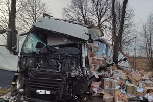 Śmiertelny wypadek na trasie Dobre Miasto-Orneta. Nie żyje kierowca ciężarówki