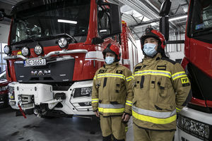 Przekazanie nowych samochodów pożarniczych  Komendzie Miejskiej PSP w ELBLĄGU [ZDJĘCIA] 