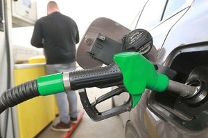 Ceny paliw w Polsce wciąż mocno szybują w górę