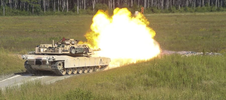 Amerykańskie czołgi Abrams w najnowszej wersji M1A2 SEPv3 w niedługim czasie mają wejść na uzbrojenie Wojska Polskiego. 