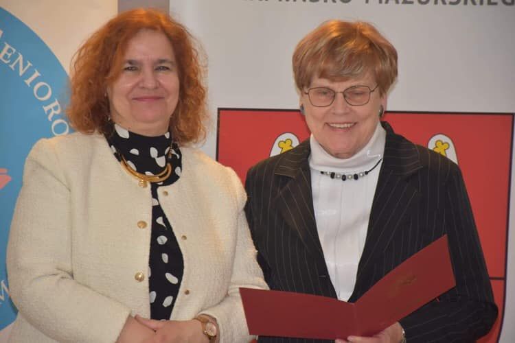 Jolanta Piotrowska i Krystyna Kralkowska podczas pierwszego posiedzenia Społecznej Rady Seniorów drugiej kadencji