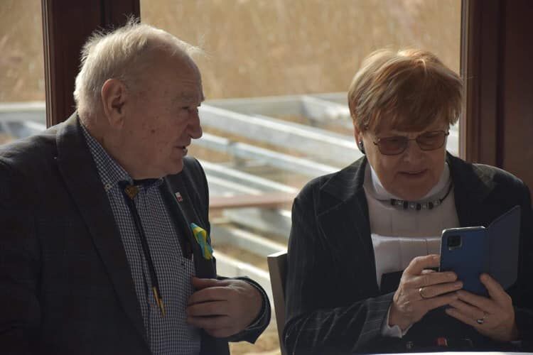 Członkowie Społecznej Rady Seniorów Warmii i Mazur Wiesław Pietrzak, Krystyna Kralkowska