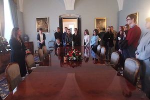 Młodzież z nowomiejskiego „Norwida” w Pałacu Prezydenckim i Sejmie RP
