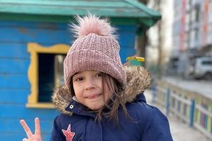 7-letnia Basia wymieniła iPhona na kamizelkę kuloodporną