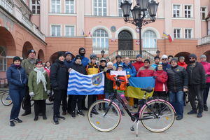 Na rowerach zamanifestowali poparcie dla Ukrainy