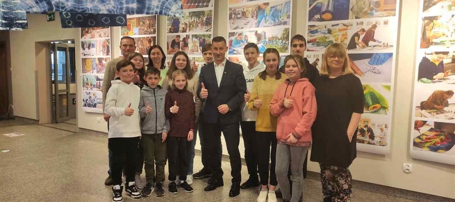 Ukraińskie dzieci, które szukają schronienia w Ełku odwiedziły w pt 4 marca Ełckie Centrum Kultury