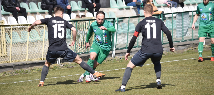 W Łowiczu miejscowy Pelikan pokonał Znicza Biała Piska aż 8:0!