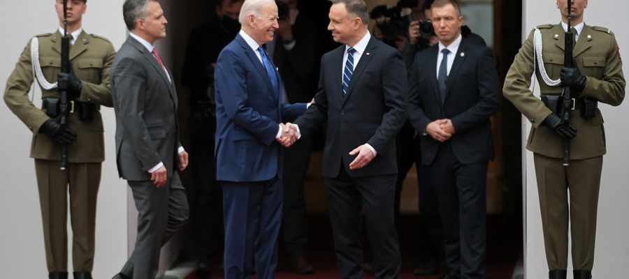 Powitanie prezydenta USA w Warszawie