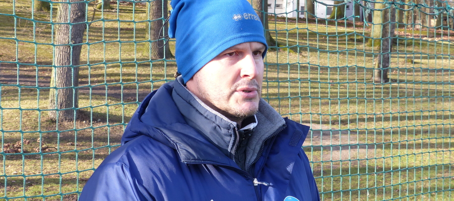 Jarosław Chodowiec, trener Unii Susz. W zimę w jego drużynie nie brakowało transferów i to w obie strony
