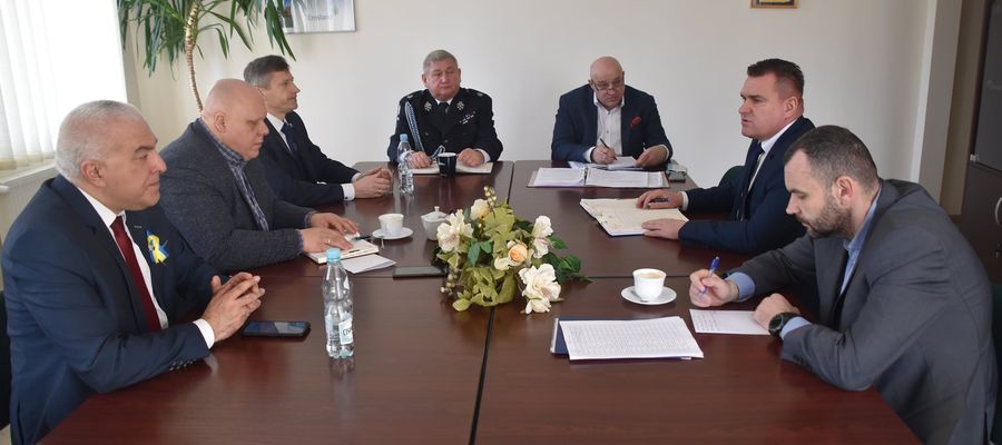 Posiedzenie Powiatowego Sztabu Kryzysowego w siedzibie starostwa powiatowego w Lidzbarku Warmińskim