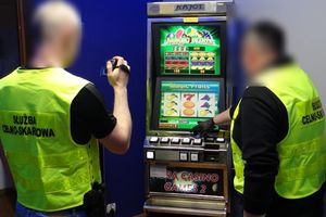 Elbląg: Nielegalne automaty do gier hazardowych w piwnicy sklepu