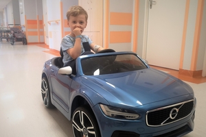 Nietypowa majówka w szpitalu dziecięcym w Olsztynie. Dzieci będą prowadzić zabawkowy samochód